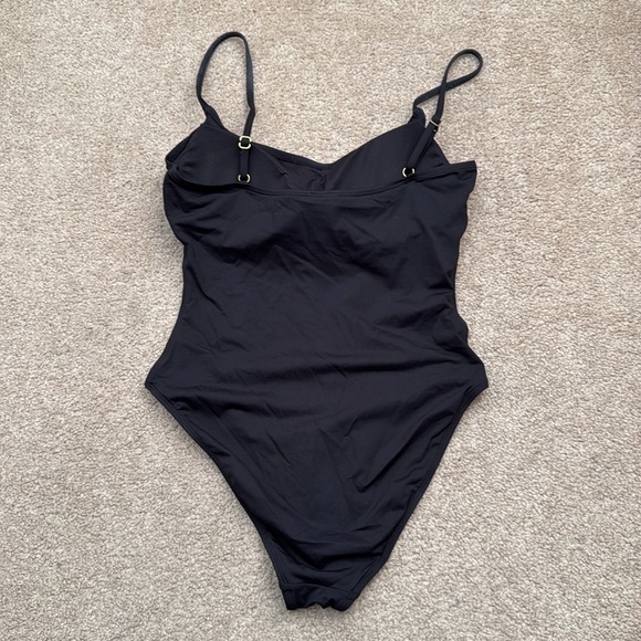 Andie The Amalfi Classic Black Scoop Neck Padded One Piece Swimsuit Size Large - Picture 4 of 9